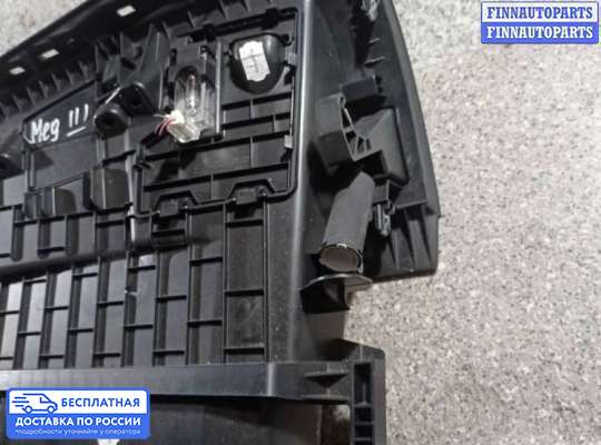 Бардачок (вещевой ящик) на Renault Megane III