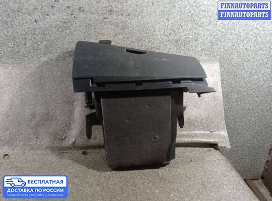 Бардачок (вещевой ящик) на Renault Megane III