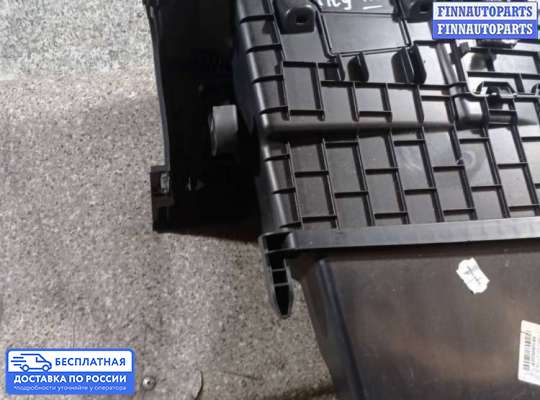 Бардачок (вещевой ящик) на Renault Megane III