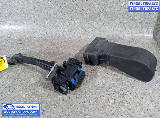 Ограничитель двери на Audi A6 (C7)