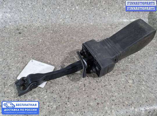 Ограничитель двери на Audi A6 (C7)