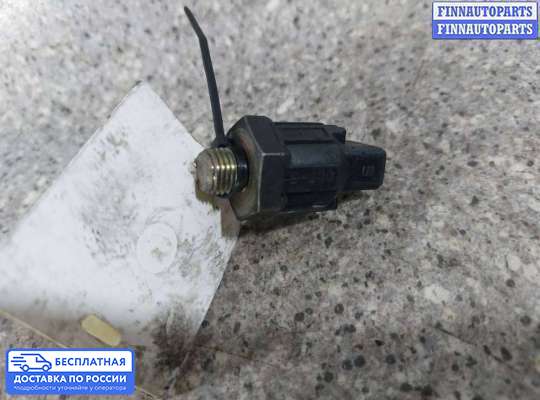 Датчик детонации на Renault Scenic I