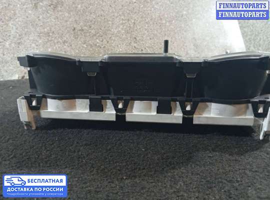 Щиток приборов на Nissan Tiida I (C11)