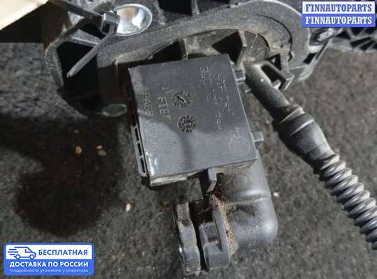 Педальный узел (педаль) на Volkswagen Passat B6 (3C)