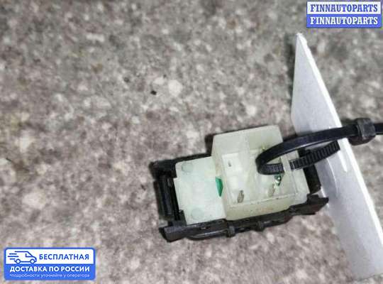 Кнопки на Mercedes-Benz CLK (W208)