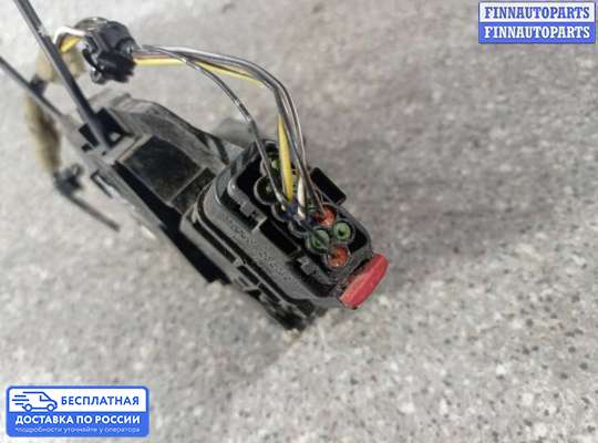 Замок боковой двери на Mazda 3 I (BK)