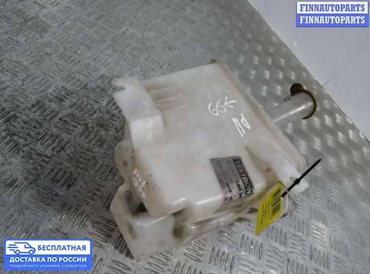 Бачок омывателя на Nissan Primera (P11)