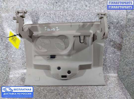 Бардачок (вещевой ящик) на Ford Focus II