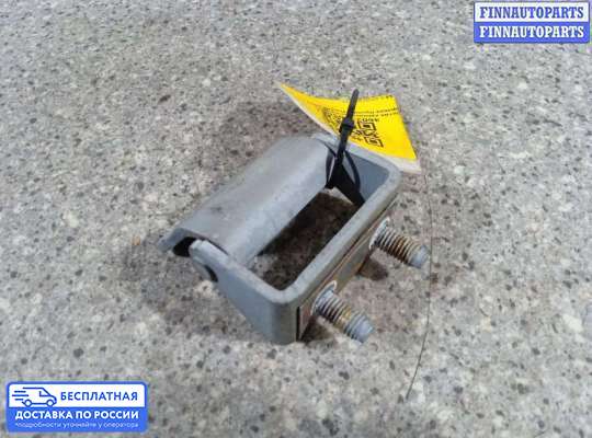 Петля крышки багажника на Hyundai Trajet