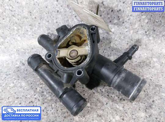 Корпус термостата на Renault Laguna II