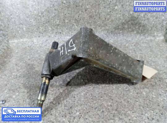Кронштейн КПП на Renault Megane I