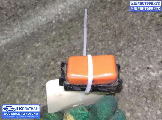 Кнопка аварийной остановки на Mercedes-Benz E (W124)