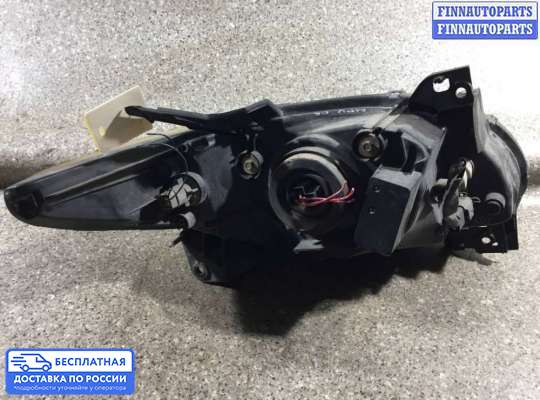 Фара передняя на Mazda MPV II LW