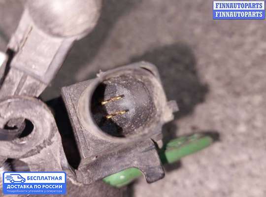 Датчик дорожного просвета на Volkswagen Passat B7 (36)