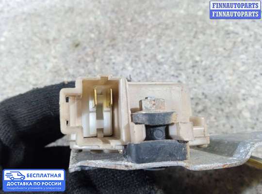 Замок боковой двери на Opel Frontera A