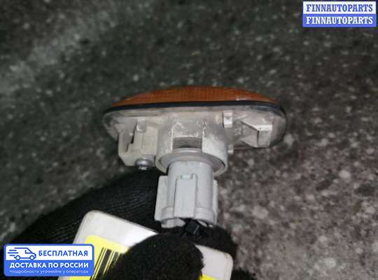 Повторитель поворота в крыло на Nissan Almera I N15