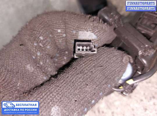 Пиропатрон (замок) ремня безопасности на Mercedes-Benz S (W221)