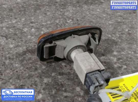 Повторитель поворота в крыло на Nissan Primera (P11)