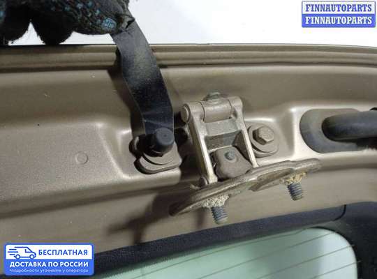 Петля крышки багажника на BMW 1 (E81/E82/E87)