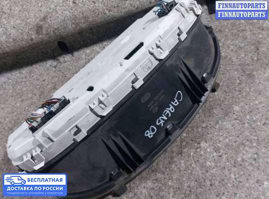 Щиток приборов на Kia Carens I (RS)