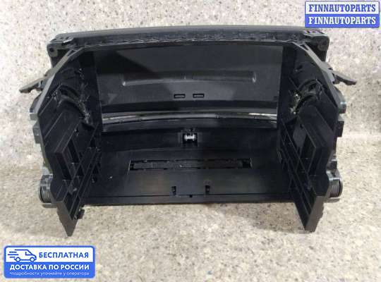 Бардачок (вещевой ящик) на Mercedes-Benz S (W221)