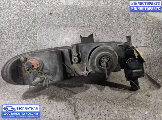 Фара передняя на Chrysler Voyager III (GS)