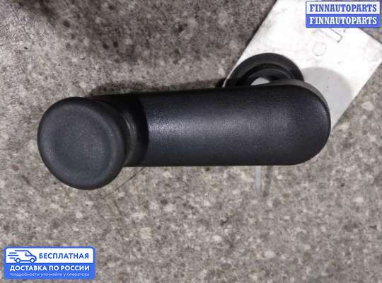 Ручка стеклоподъемника на Opel Zafira A