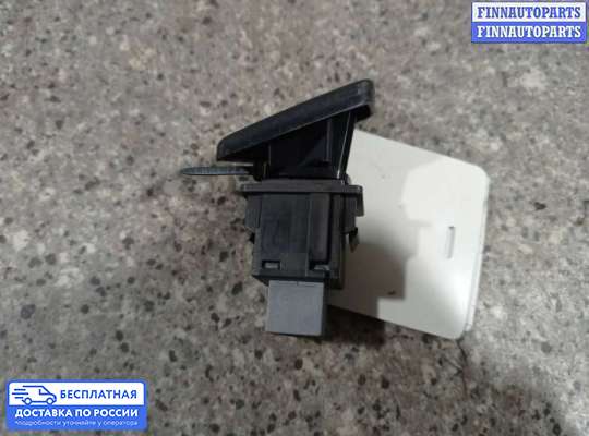 Кнопка аварийной остановки на Toyota Vitz P9
