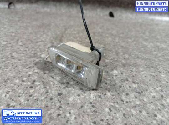 Повторитель поворота в крыло на Audi A8 (D3, 4E)