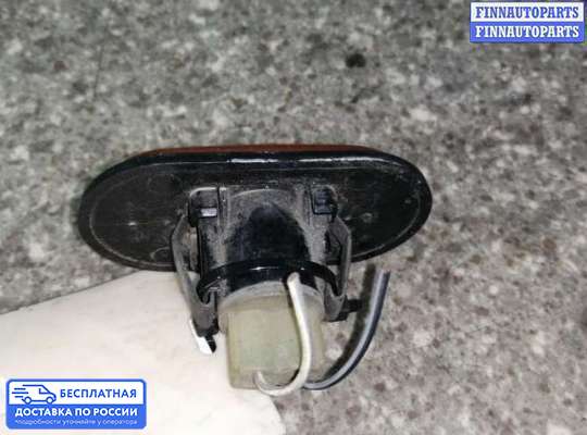 Повторитель поворота в крыло на Renault Scenic I