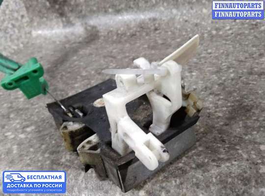 Замок боковой двери на Audi 100 (44Q, C3)
