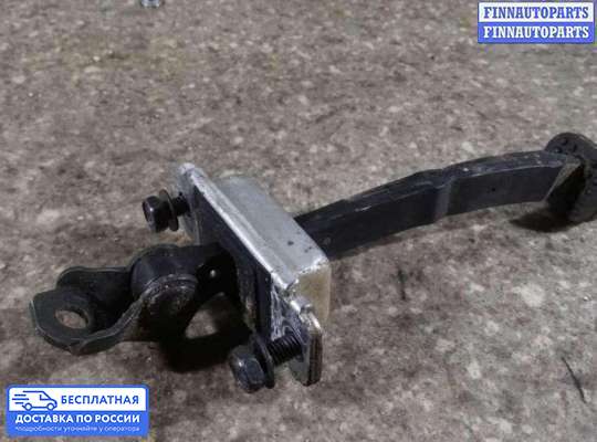 Ограничитель двери на Chevrolet Captiva