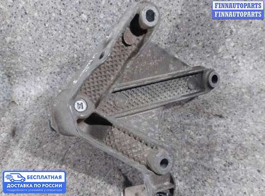 Кронштейн КПП на Renault Logan I