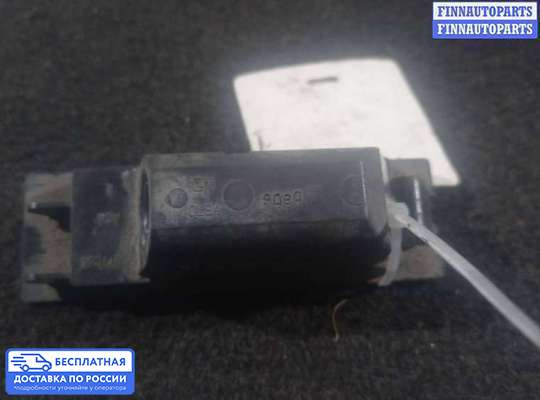 Планка подсветки номера на Opel Zafira B