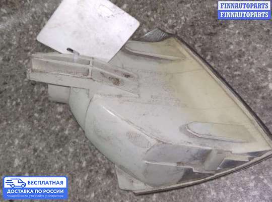 Поворотник передний на Renault Clio I