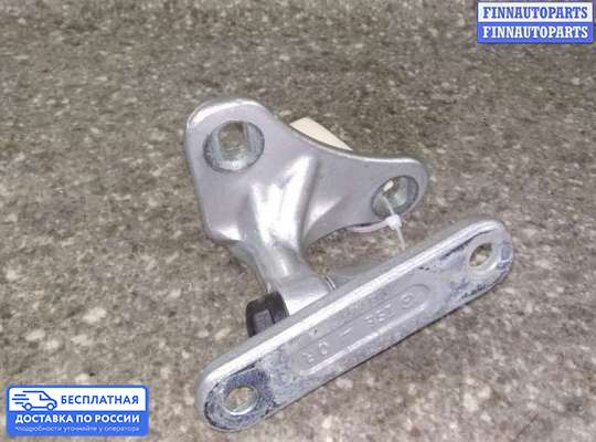 Петля двери на Mercedes-Benz C (W203)