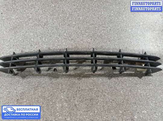 Решетка (заглушка) бампера на Audi A8 (D3, 4E)