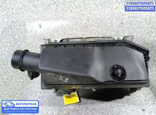 Корпус воздушного фильтра на Mercedes-Benz C (W203)