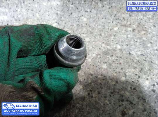 Болт колесный (гайка) на Chrysler 300C I (LX)