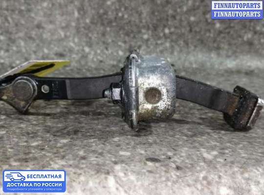 Ограничитель двери на Kia Ceed I (ED)