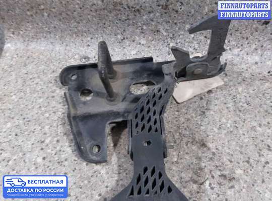 Замок капота на Audi A4 (8E/8H, B7)