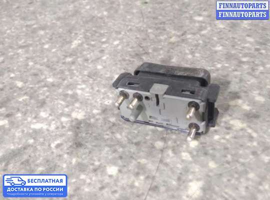 Блок управления стеклоподъёмниками на Mercedes-Benz E (W124)