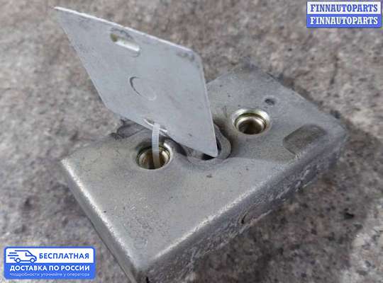 Замок боковой двери на Volkswagen Golf II (1G)