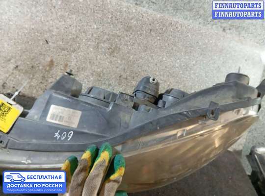 Фара передняя на Peugeot 607