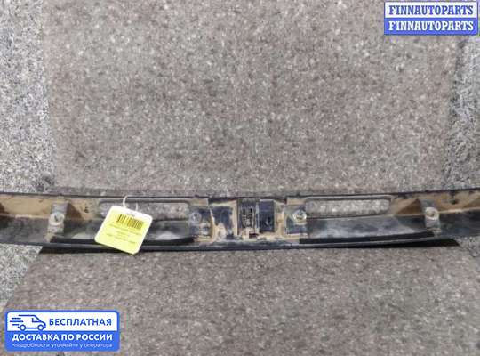 Планка подсветки номера на Peugeot 207