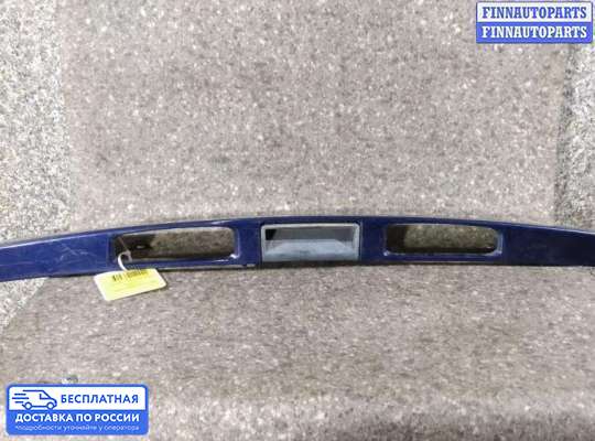 Планка подсветки номера на Peugeot 207