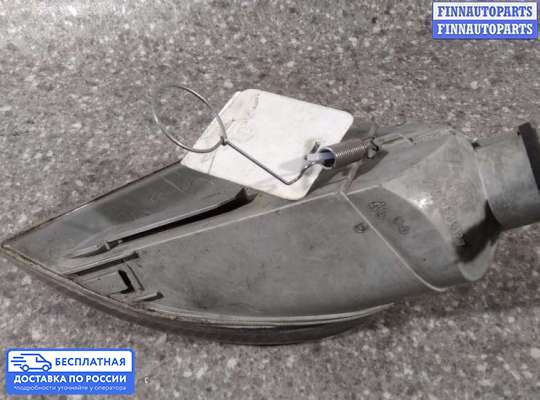 Поворотник передний на Renault Laguna I