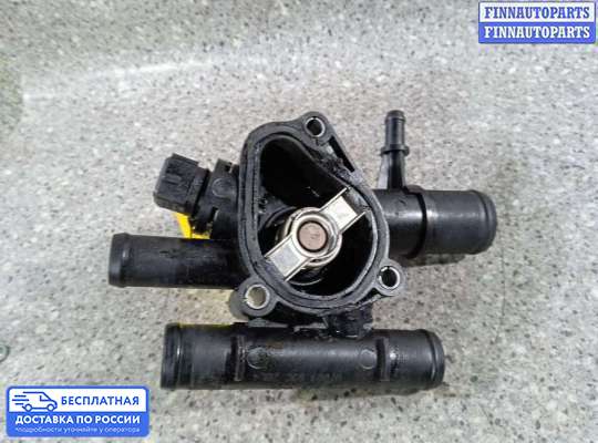 Корпус термостата на Renault Laguna II