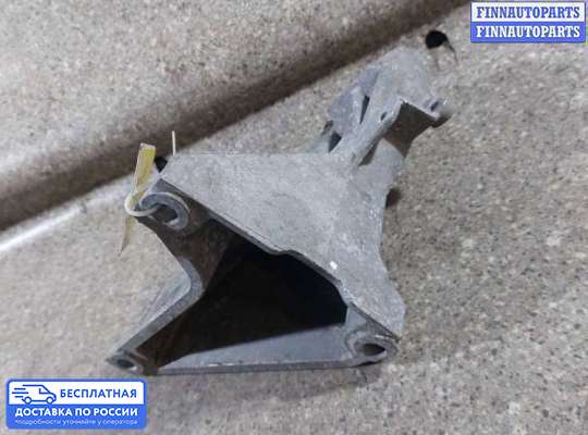 Кронштейн ДВС (лапа) на Audi A6 (C4)