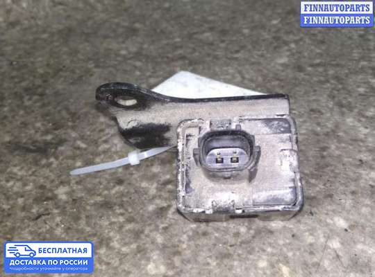 Датчик удара (Airbag) на Lexus RX II (XU30)